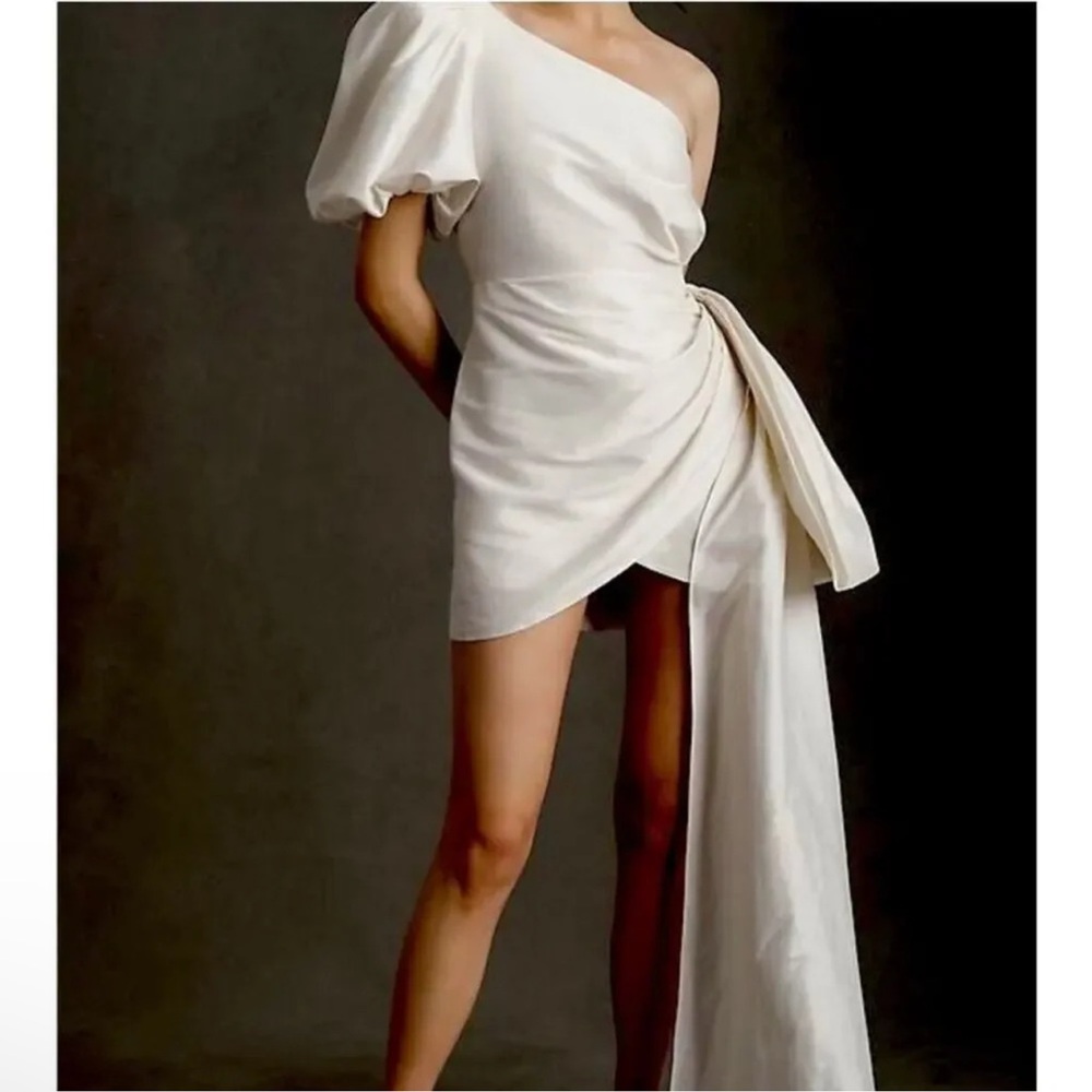 Sachin & Babi Dova Puffed one-shoulder bow train wrap mini dress | Sz 2 NWT